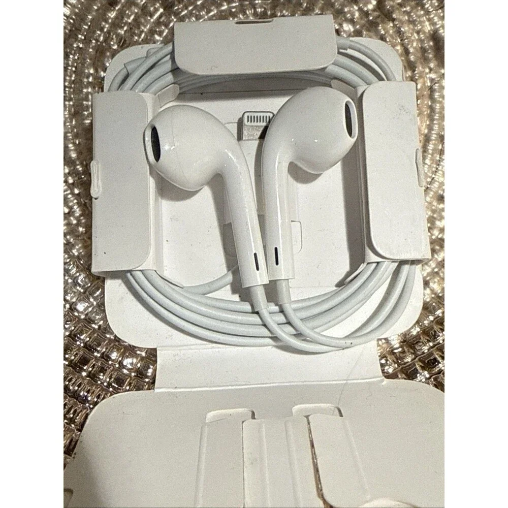 Apple Earpods iPhone Lightning Cable OEM Earbud Headphones Wired
